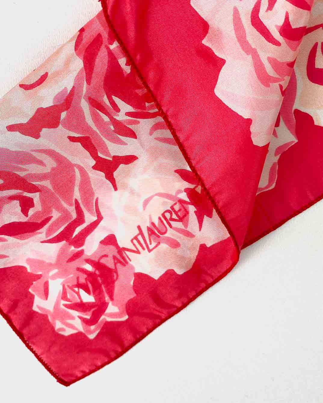 Yves Saint Laurent Foulard Rosa con Stampa