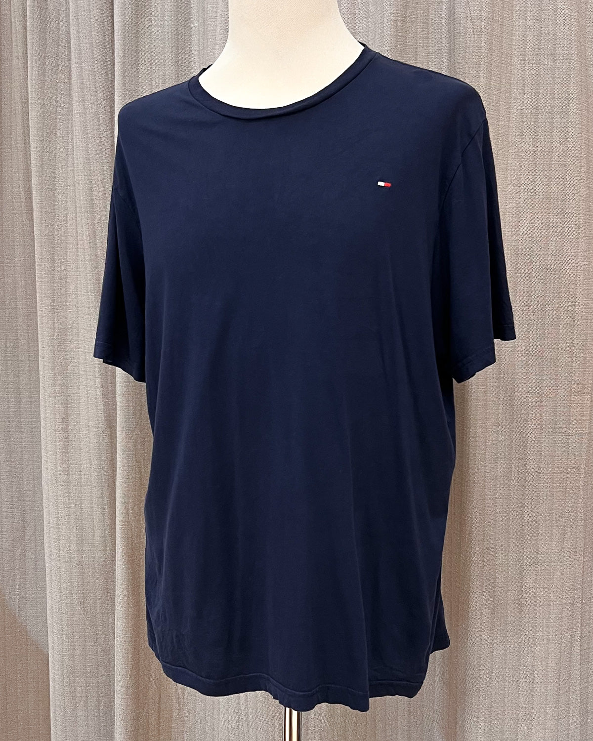 Tommy Hilfiger - Logo Tee - M