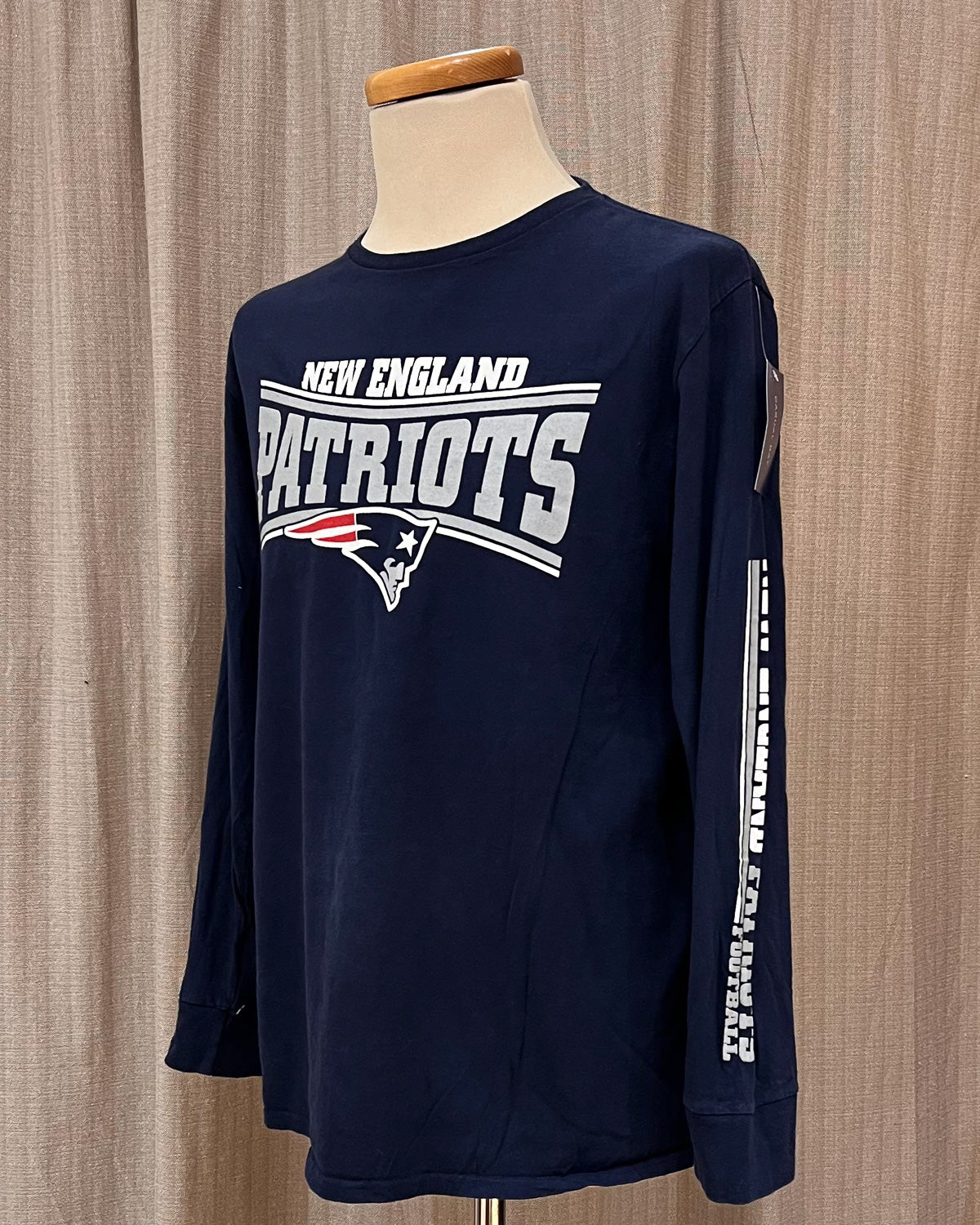 NFL - Patriots Long Sleeve Tshirt - L